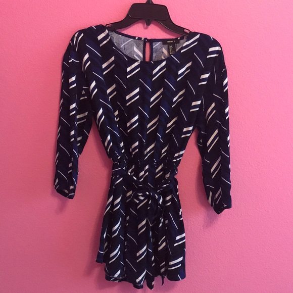 Forever 21 Tops - Forever 21 Romper with Keyhole | Size: Small